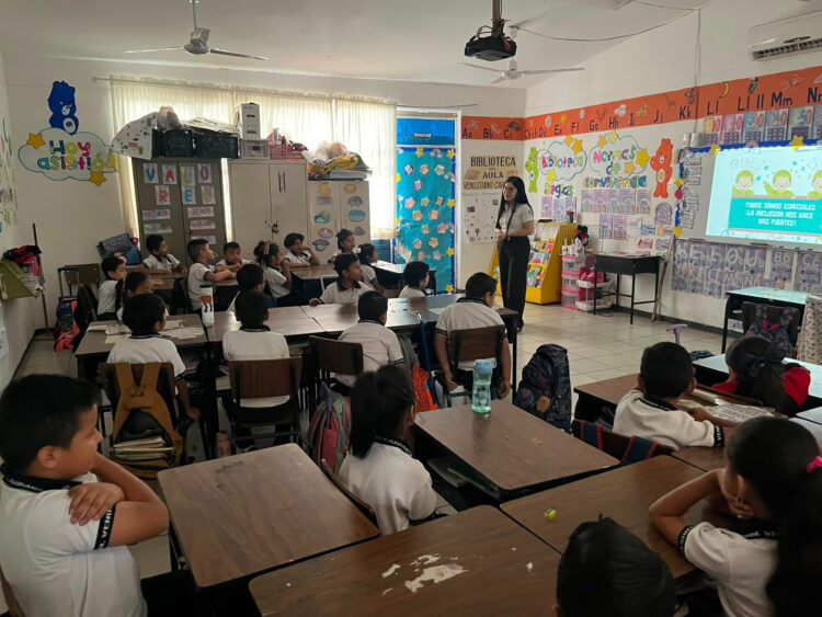 Fiscalía imparte plática de inclusión en primaria