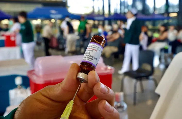 IMSS refuerza vacunación fronteriza
