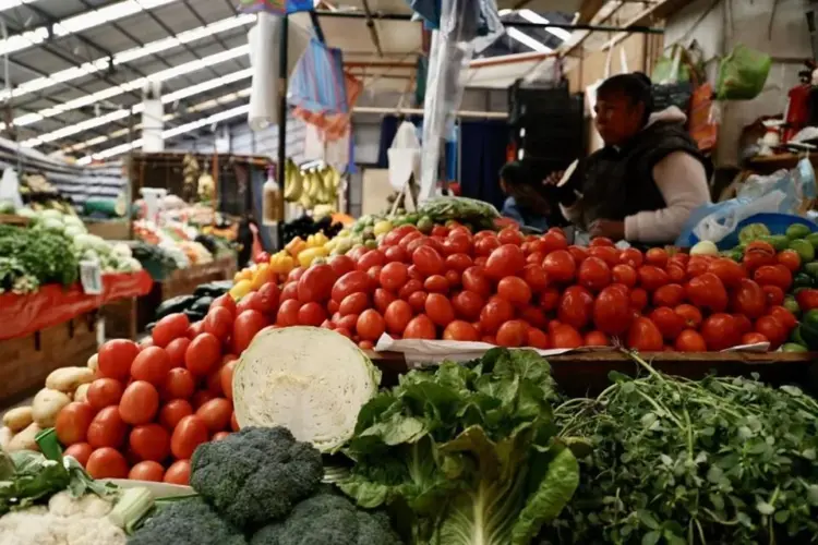 Inflación baja, pero persisten presiones