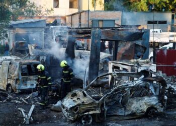 Ataques rusos a Ucrania dejan al menos 18 muertos y un centenar de heridos