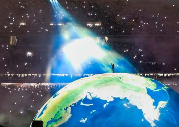 Kanye West congrega a 118 mil fans en Estambul a pesar de controversias