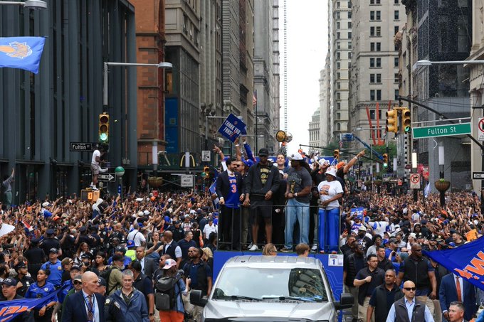 Nueva York se paraliza con el desfile de los Knicks campeones de la NBA 2026
