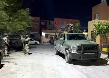 Asesinan a mujer frente a su casa