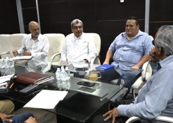 Apoyan a pescadores en compra de motores