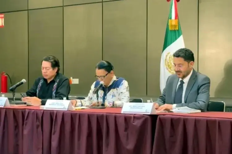 Gobierno propone Aseguradora Pública para pensiones con CNTE