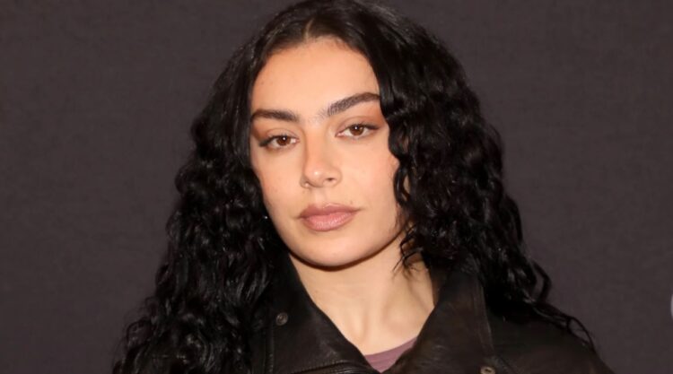 Charli XCX inicia gira por Norteamérica para nuevo álbum