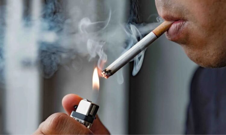 El tabaquismo pasivo también afecta en terrazas y espacios abiertos