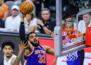 New York Knicks vencen a los San Antonio Spurs y lideran 2-0 las Finales de la NBA