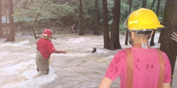 Dos rescates, uno con final trágico en los Troncones
