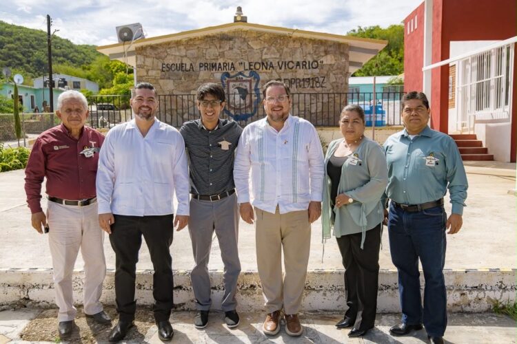 Dota SET de centro de cómputo a la Escuela Primaria Multigrado de San Nicolás