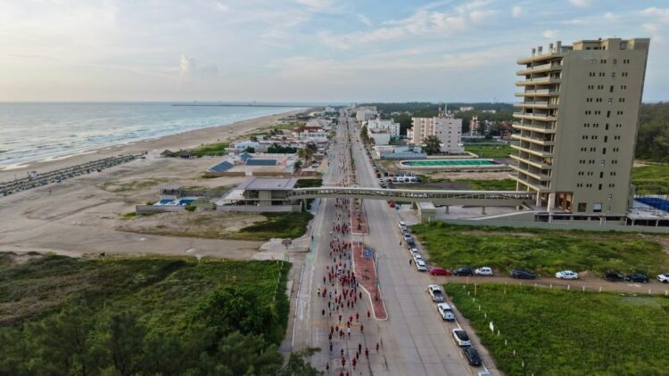 Conquistan el Triatlón Tamaulipas Eduardo Núñez y Fernanda Salazar