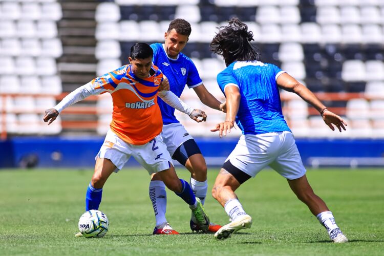 Pachuca derrota 2-1 a Correcaminos en partido amistoso de pretemporada