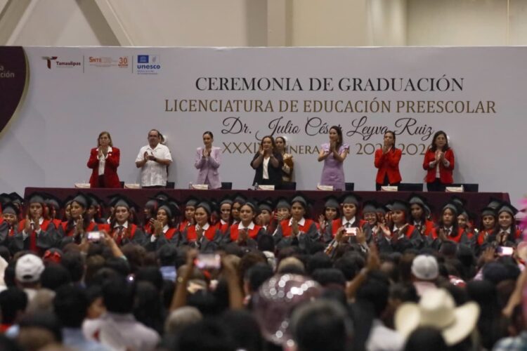 Egresa nueva generación de la Normal de Educadoras “Maestra Estefanía Castañeda”