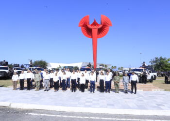 Entrega Américo Villarreal vehículos y maquinaria a 4 Secretarías y gobiernos de Tampico y Victoria