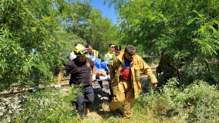 Tren carguero arrolla a mujer y le amputa piernas en Ciudad Victoria