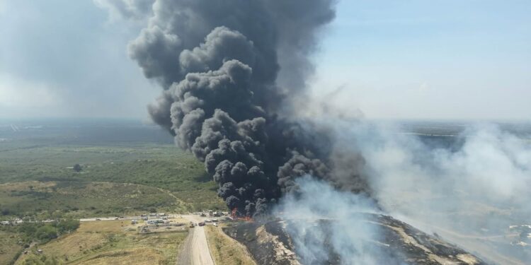 Voraz incendio en el basurero municipal de Cd. Victoria