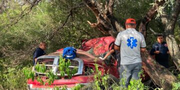 Mujer muere en accidente carretero