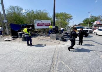 Clausuran y aseguran predio con llantas en desuso en Reynosa