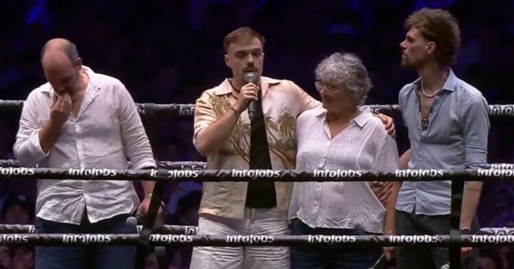 Emotivo homenaje a Gaspi en La Velada del Año VI