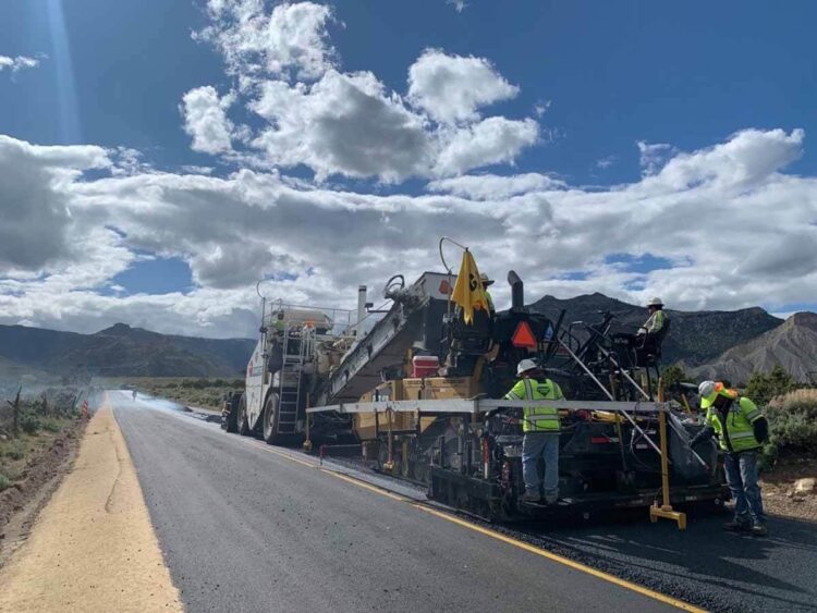 Destinan 50 mil millones de pesos en rehabilitación de carreteras federales