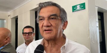 Gobernador “lee cartilla” a funcionarios públicos