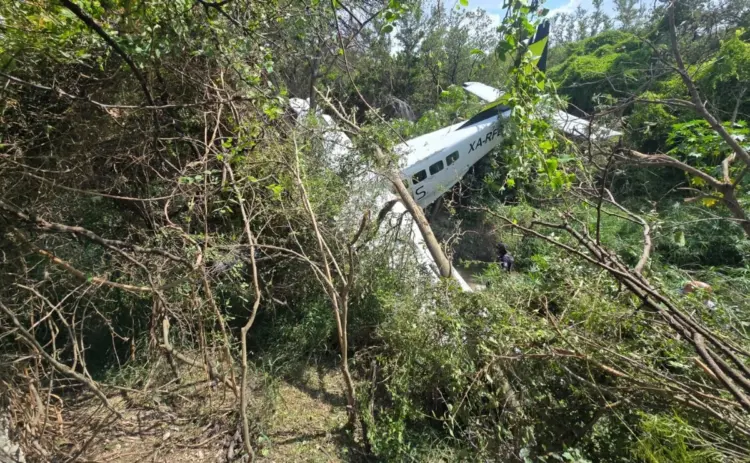 Avioneta se desploma en Nuevo León; tres heridos