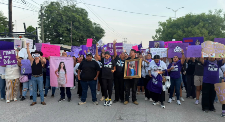 Marchan por justicia para Dafne en El Mante