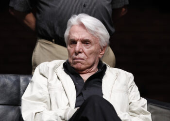 Enrique Guzmán rechaza nuevamente acusaciones de Frida Sofía