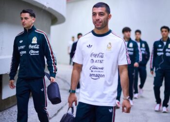 Rayados sondea el fichaje de Erik Lira y condiciona su salida a Europa