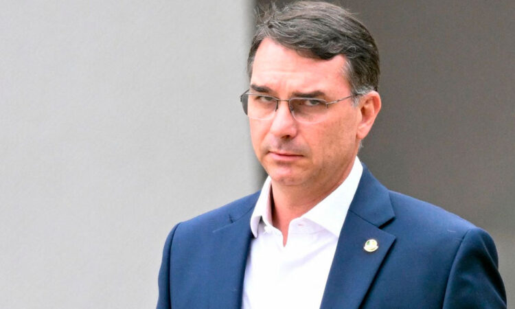 La candidatura de Flávio Bolsonaro busca preservar el legado familiar
