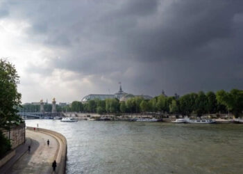 Tormentas en Francia dejan dos muertos y miles sin luz