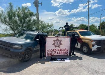 Aseguran vehículo con armamento en Nuevo Laredo