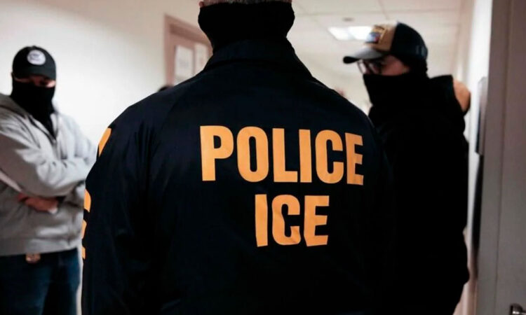 ICE registra cifra récord de arrestos migratorios en una jornada en el sur de Texas