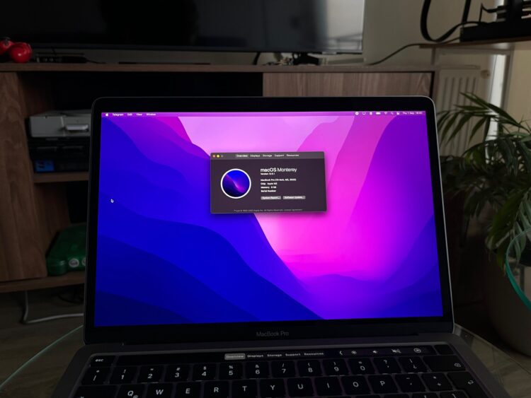 Apple lanzará su primer MacBook Pro con pantalla táctil