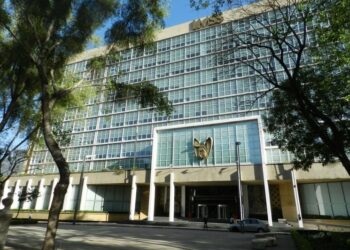 Roban claves y el IMSS cierra accesos digitales