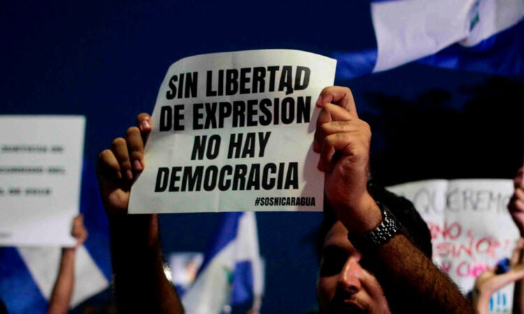 Hostigamiento y autocensura afectan al periodismo en Centroamérica