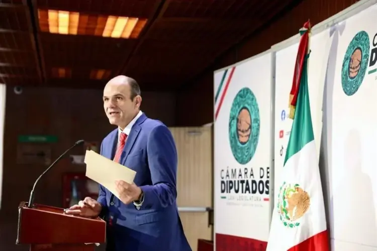 Diputado priista propone votar PEF en bloques por rubros