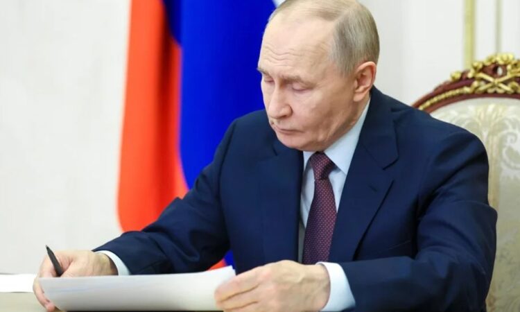 Putin amplía la exención de visados para ciudadanos chinos