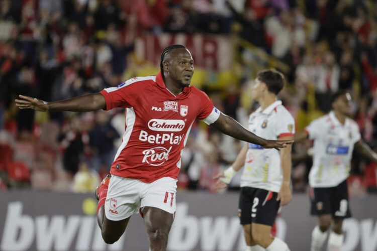 Santa Fe golea a Caracas y avanza en la Sudamericana