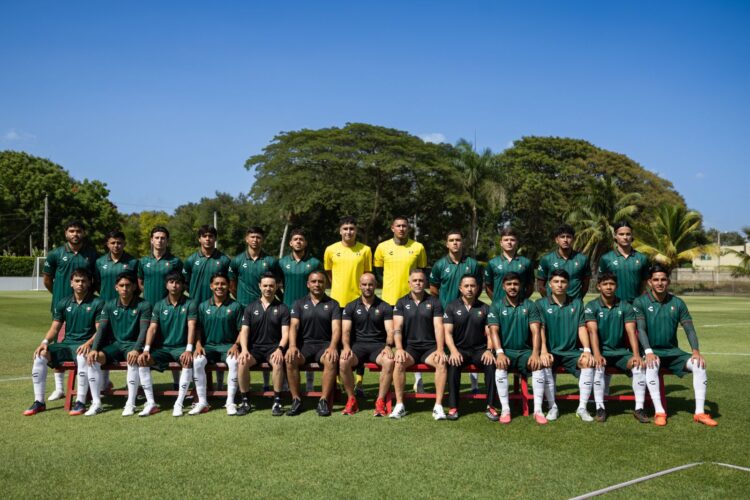 México vence a Venezuela en su estreno en Santo Domingo