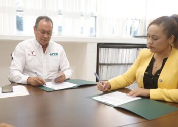 UTTN firma convenio con empresa en Reynosa