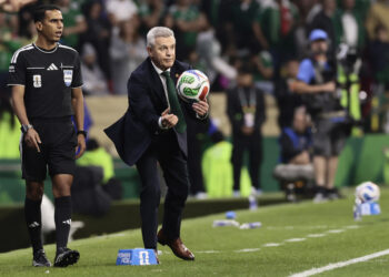 Javier Aguirre justifica derrota de México ante Inglaterra en el Mundial