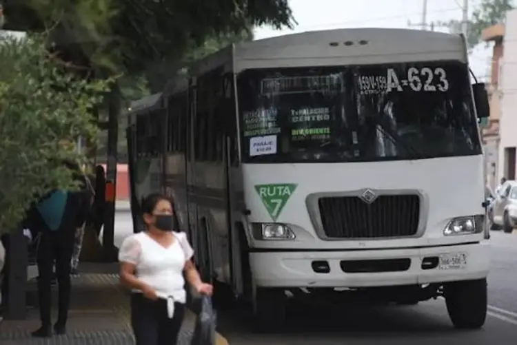 Ataque a autobús deja pasajero muerto en Oaxaca