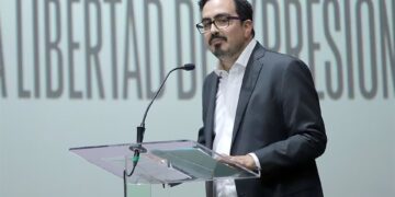 Alertan riesgo de autocracia por nuevos lineamientos