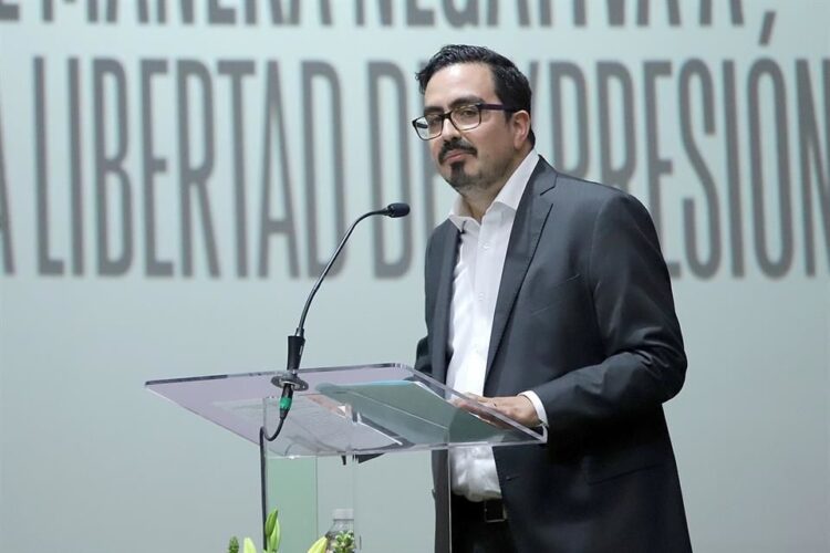 Alertan riesgo de autocracia por nuevos lineamientos
