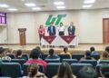 Entregan becas a estudiantes de la UT Nuevo Laredo
