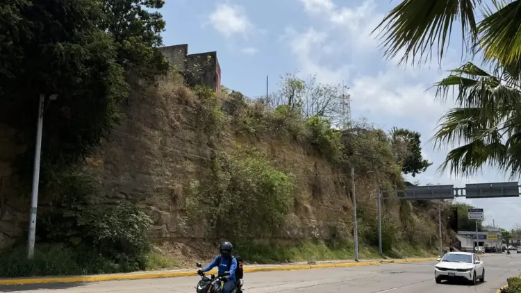 Cerros en Tampico, riesgo para la población