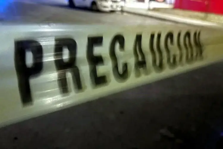 Cuatro muertos en choque de tráiler y auto