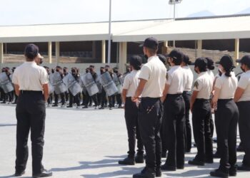 Promocionan colegio militarizado en Matamoros