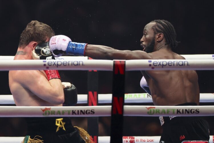 Canelo Álvarez revela qué influyó en su derrota ante Crawford